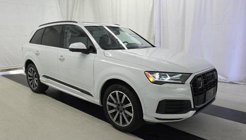 2023 Audi Q7 45 Premium Plus