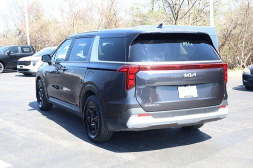 2025 Kia Carnival LXS