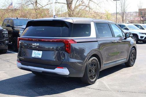 2025 Kia Carnival LXS