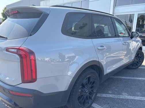 Wolf Gray 2022 Kia Telluride SX