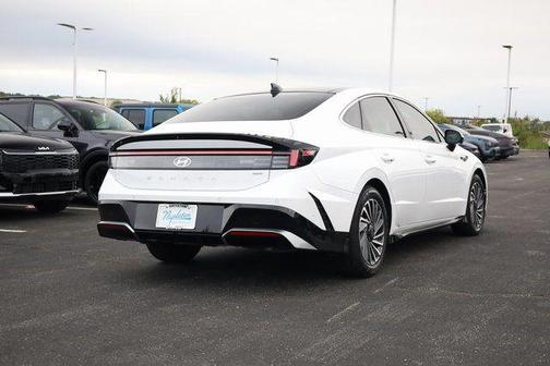 2024 Hyundai SONATA Hybrid Limited