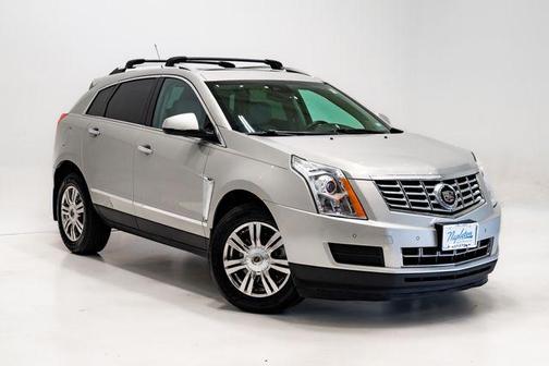 Silver Coast Metallic 2016 Cadillac SRX Luxury Collection