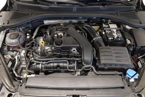 Platinum Gray Metallic 2024 Volkswagen Jetta 1.5T SE