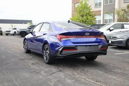 2025 Hyundai ELANTRA SEL
