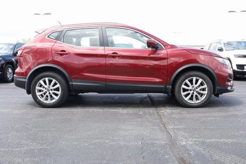 2022 Nissan Rogue Sport SV