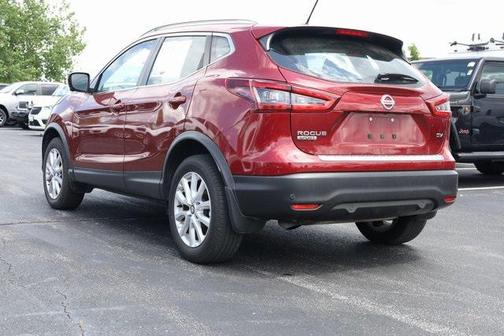 2022 Nissan Rogue Sport SV