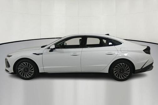 2024 Hyundai SONATA Hybrid SE