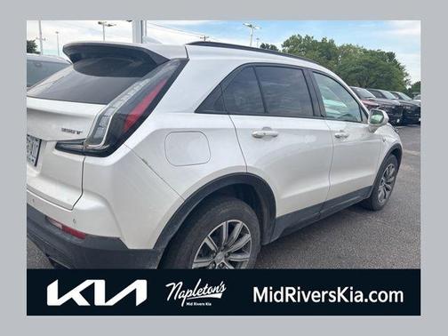 Crystal White Tricoat 2020 Cadillac XT4 Sport