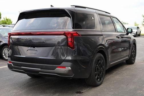 2025 Kia Carnival SX