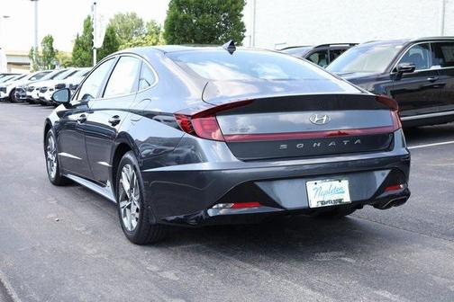 2022 Hyundai SONATA SEL