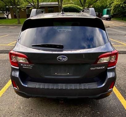 Carbide Gray Metallic 2017 Subaru Outback 2.5i Premium