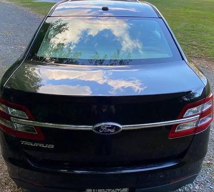 2014 Ford Taurus SE