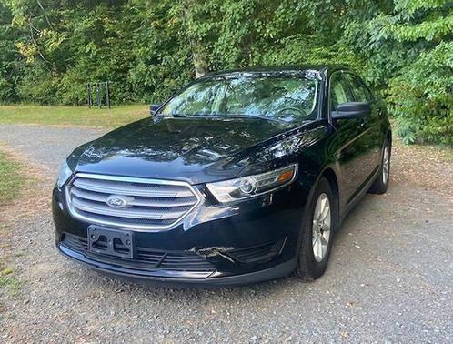 2014 Ford Taurus SE