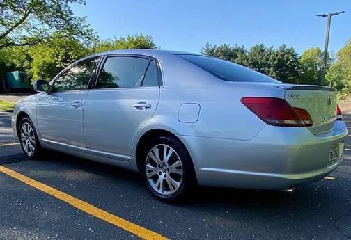 Classic Silver Metallic 2008 Toyota Avalon Touring