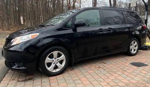 2016 Toyota Sienna LE