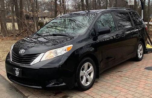 2016 Toyota Sienna LE