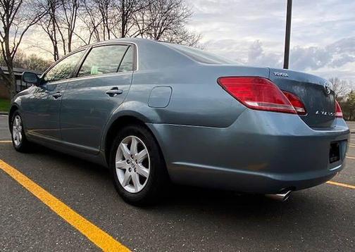 Titanium Metallic 2006 Toyota Avalon XL