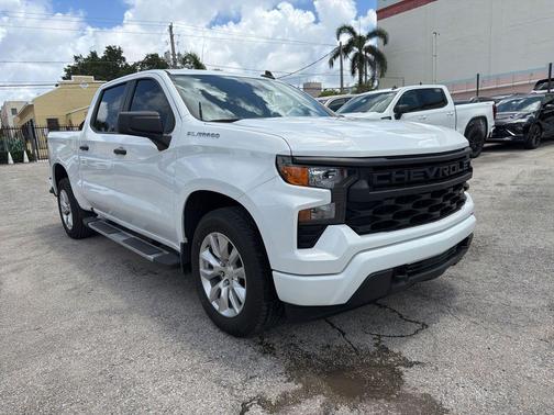 Summit White 2024 Chevrolet Silverado 1500 Custom
