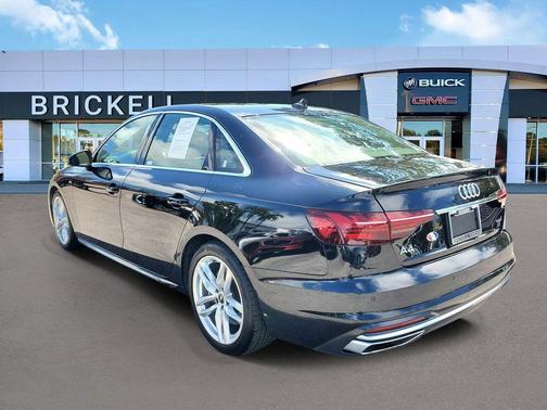 2022 Audi A4 45 S line Premium Plus