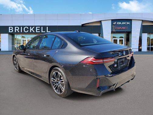 Black Sapphire Metallic 2025 BMW 530 530i