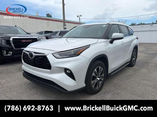 Wind Chill Pearl 2024 Toyota Highlander XLE
