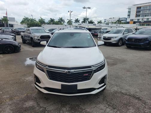 Iridescent Pearl Tricoat 2022 Chevrolet Equinox AWD RS
