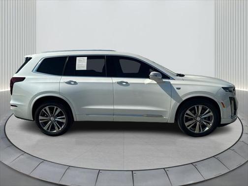 2022 Cadillac XT6 Premium Luxury FWD