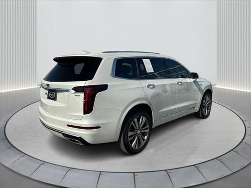 2022 Cadillac XT6 Premium Luxury FWD