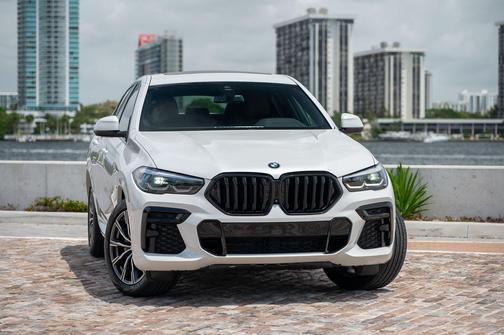 2022 BMW X6 xDrive40i