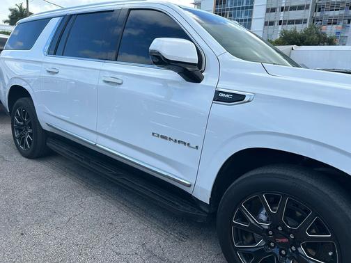 Summit White 2024 GMC Yukon XL Denali