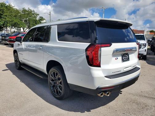 Summit White 2024 GMC Yukon XL Denali