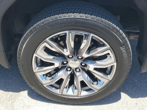 White Frost Tricoat 2023 GMC Sierra 1500 Denali