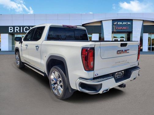 White Frost Tricoat 2023 GMC Sierra 1500 Denali