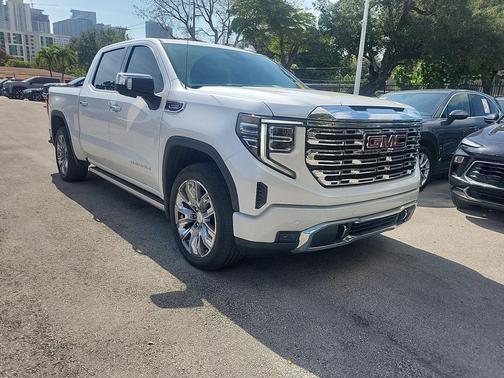 White Frost Tricoat 2023 GMC Sierra 1500 Denali