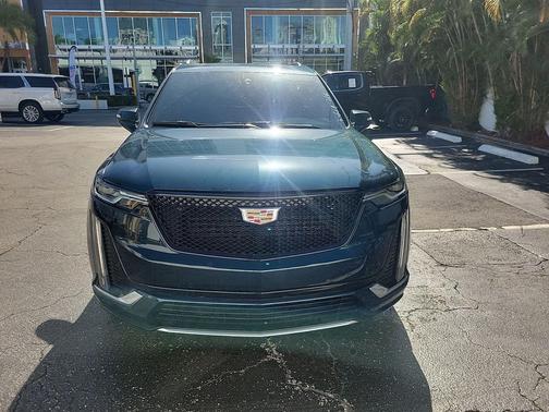 Emerald Lake Metallic 2025 Cadillac XT6 Luxury FWD