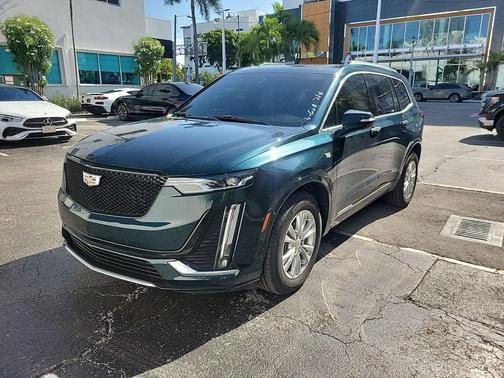 Emerald Lake Metallic 2025 Cadillac XT6 Luxury FWD