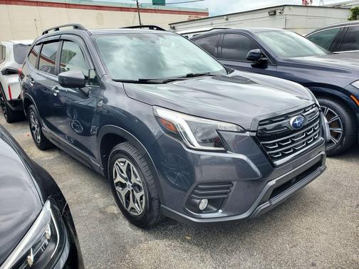 Magnetite Gray Metallic 2023 Subaru Forester Premium