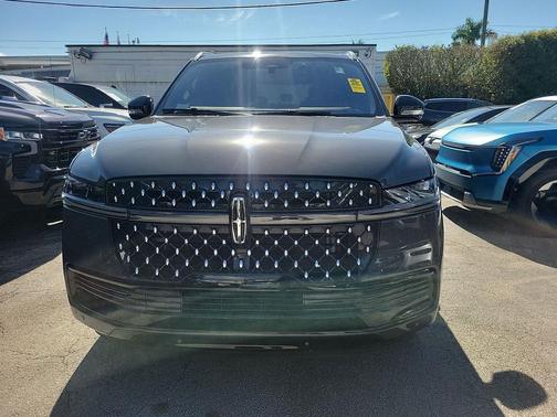 2025 Lincoln Navigator Black Label