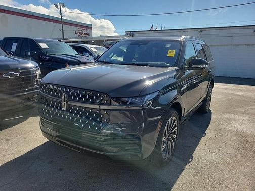 2025 Lincoln Navigator Black Label