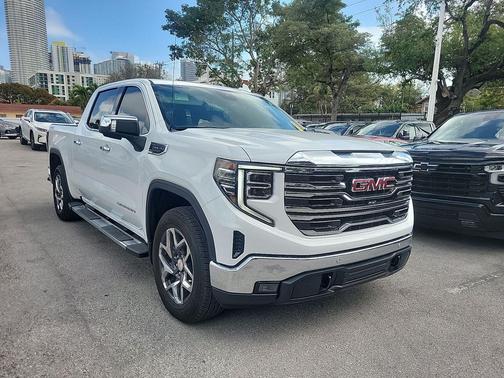 2024 GMC Sierra 1500 SLT
