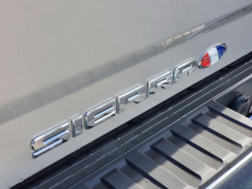 Quicksilver Metallic 2016 GMC Sierra 2500 SLT