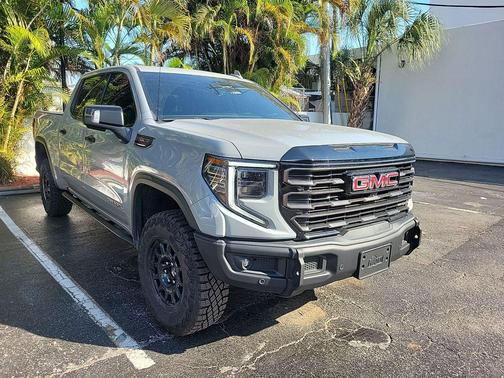 2024 GMC Sierra 1500 AT4X