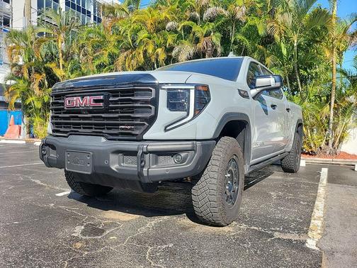2024 GMC Sierra 1500 AT4X