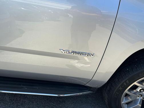 Quicksilver Metallic 2020 GMC Yukon SLE