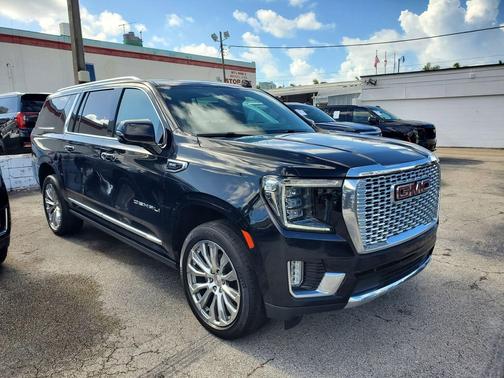 Onyx Black 2023 GMC Yukon XL Denali