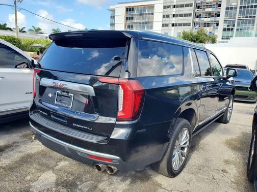 Onyx Black 2023 GMC Yukon XL Denali