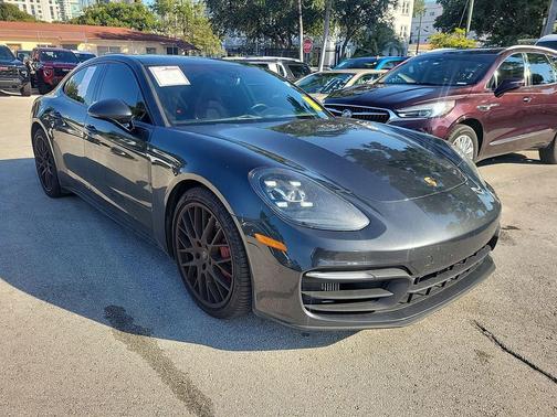 2021 Porsche Panamera 4
