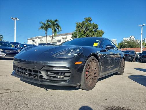 2021 Porsche Panamera 4