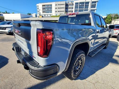 2024 GMC Sierra 1500 AT4X