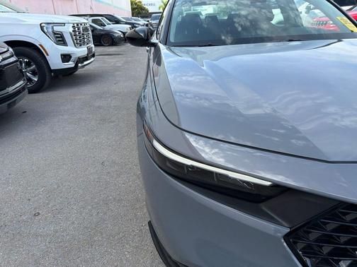 Urban Gray Pearl 2025 Honda Accord SE